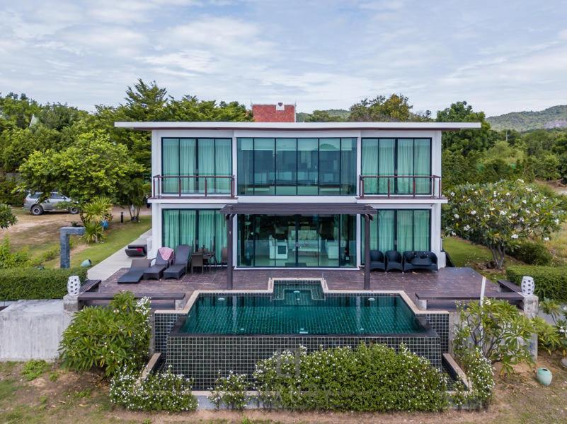 Beachfront Modern 4 Bedroom Pool Villa - Rv HHQ Exterior foto