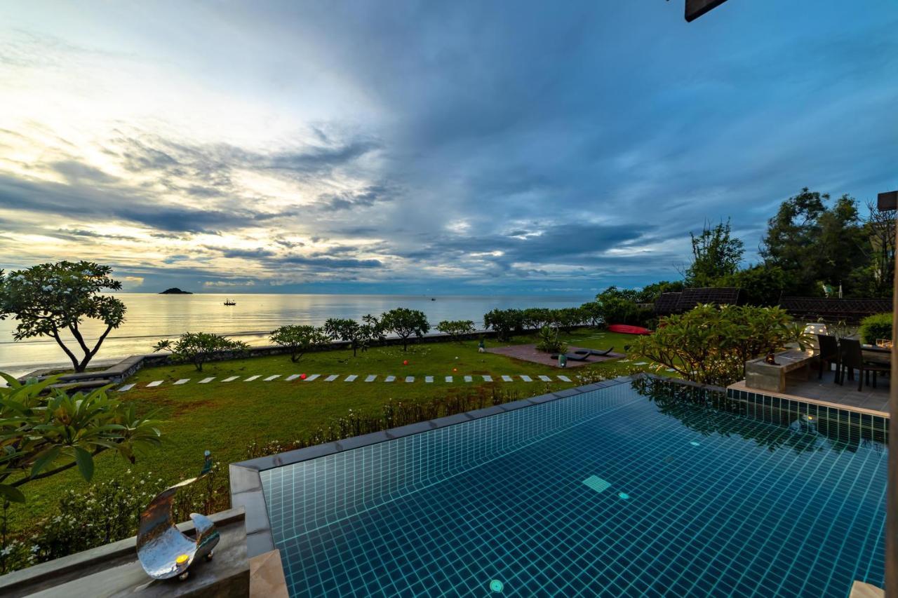 Beachfront Modern 4 Bedroom Pool Villa - Rv HHQ Exterior foto