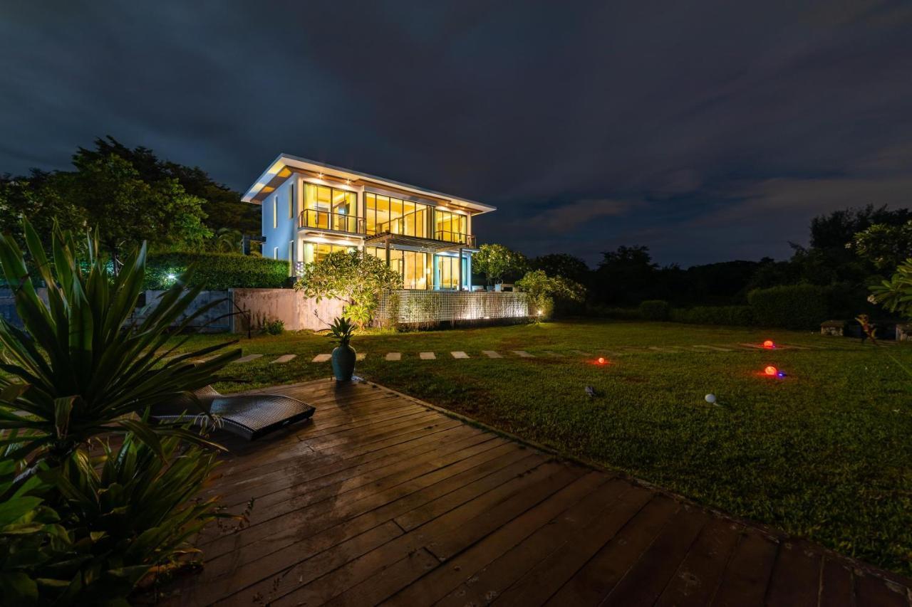 Beachfront Modern 4 Bedroom Pool Villa - Rv HHQ Exterior foto