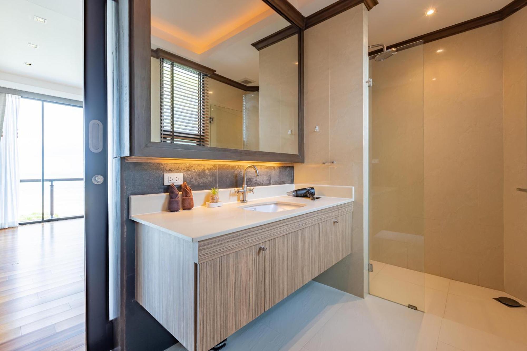 Beachfront Modern 4 Bedroom Pool Villa - Rv HHQ Exterior foto