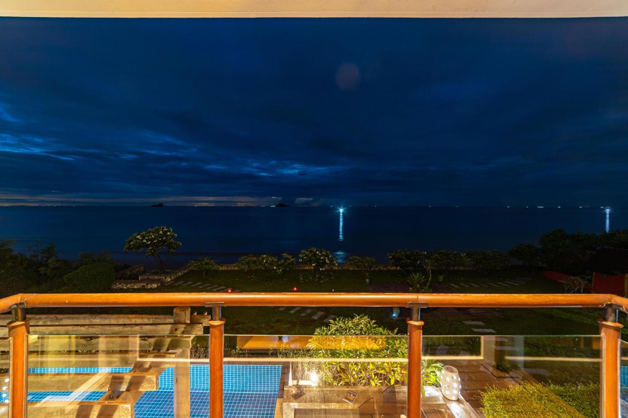Beachfront Modern 4 Bedroom Pool Villa - Rv HHQ Exterior foto